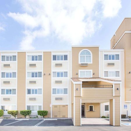 Super 8 By Wyndham National City Chula Vista Kültér fotó